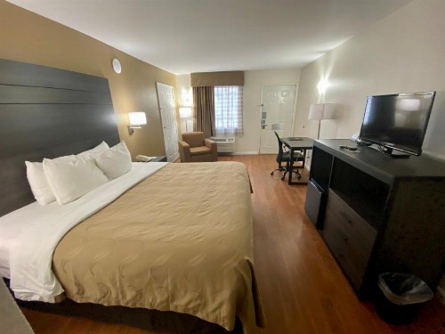 Quality Inn Branson - Hwy 76 Central - image 9