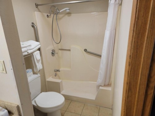 Quality Inn West - image 39