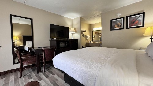 Quality Inn West - image 41