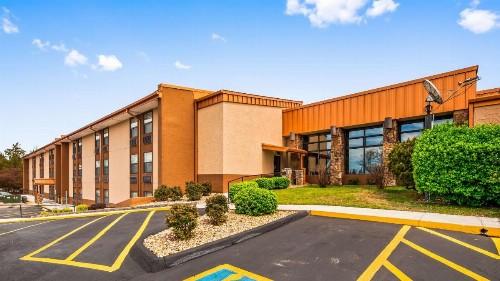 Best Western Center Pointe Inn - image 10