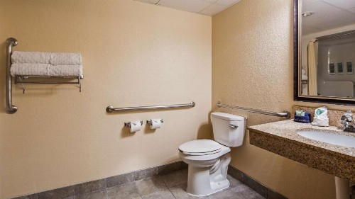 Best Western Center Pointe Inn - image 11