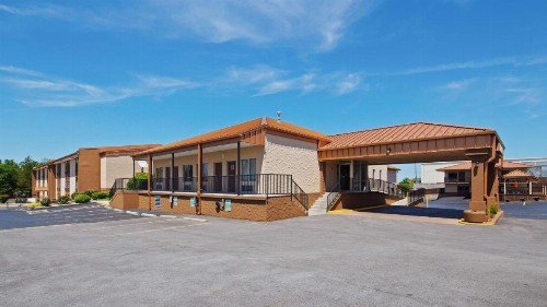 Best Western Center Pointe Inn - image 35