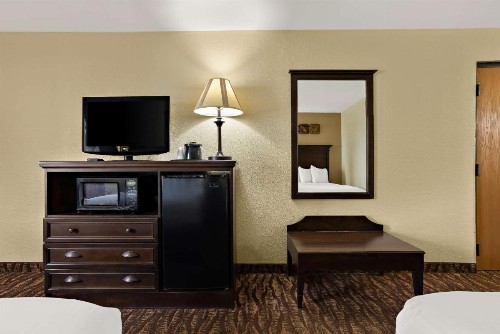 Best Western Center Pointe Inn - image 4