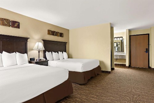 Best Western Center Pointe Inn - image 40