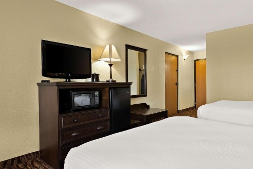 Best Western Center Pointe Inn - image 46