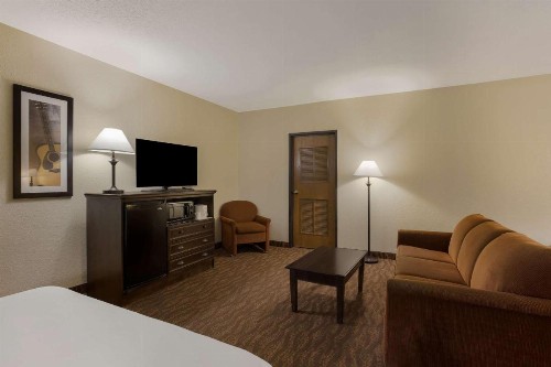 Best Western Music Capital Inn - image 12