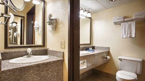 Best Western Music Capital Inn - image 15