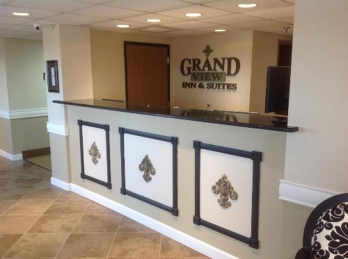 Grand View Inn & Suites - image 6