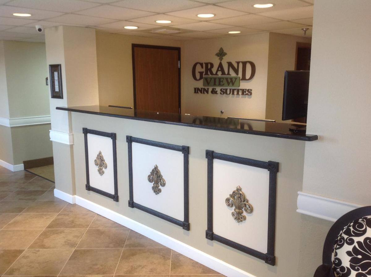 Grand View Inn & Suites - image 6