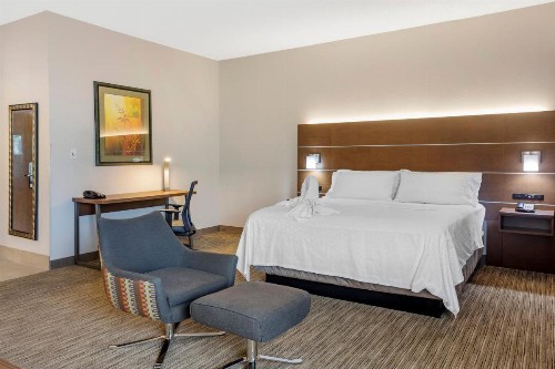 Holiday Inn Express Branson- Green Mountain Drive an IHG Hotel - image 3
