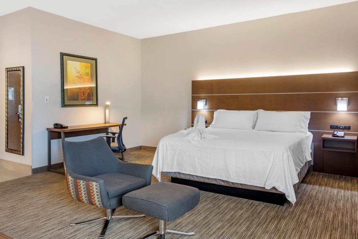 Holiday Inn Express Branson- Green Mountain Drive an IHG Hotel - image 3