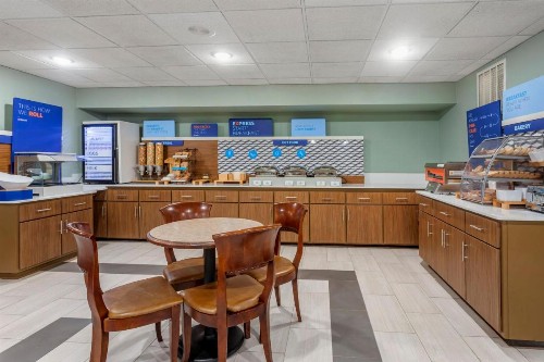 Holiday Inn Express Branson- Green Mountain Drive an IHG Hotel - image 40