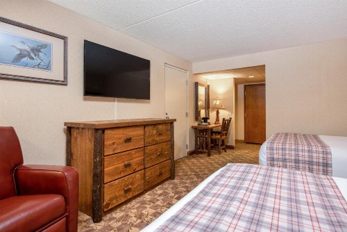 Lodge of the Ozarks - image 9