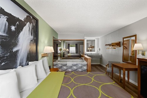 Lynina Inn - image 25