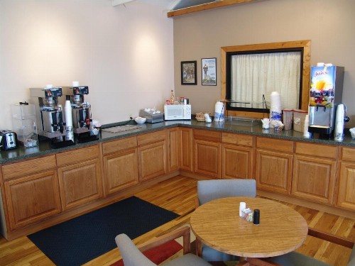 Lynina Inn - image 27