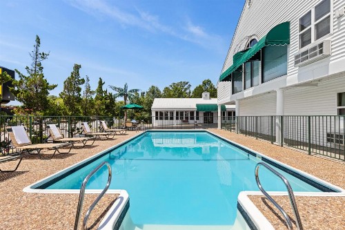 Lynina Inn - image 36