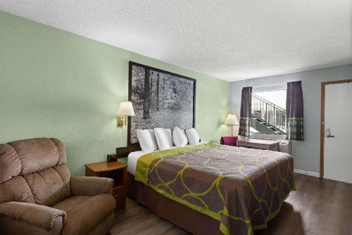 Lynina Inn - image 39
