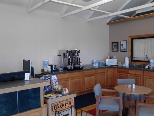 Lynina Inn - image 43