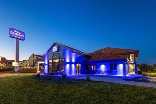 Econo Lodge Branson at Thousand Hills - image 1