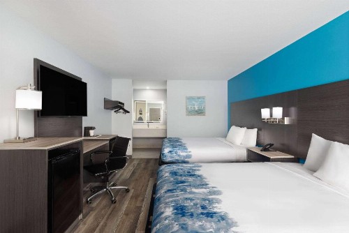 Econo Lodge Branson at Thousand Hills - image 23