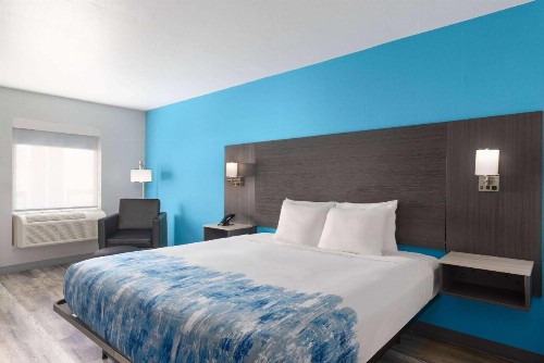 Econo Lodge Branson at Thousand Hills - image 24
