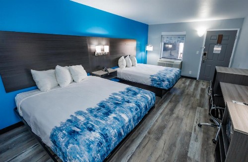 Econo Lodge Branson at Thousand Hills - image 40