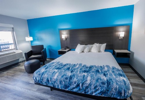 Econo Lodge Branson at Thousand Hills - image 45