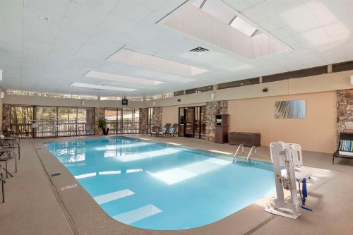 Best Western Plus Landing View Inn & Suites - image 34