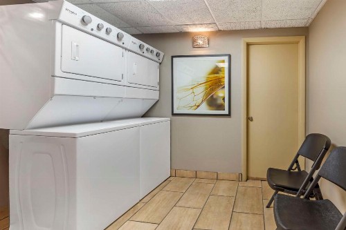 Best Western Plus Landing View Inn & Suites - image 42