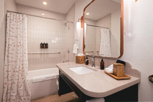 Fall Creek Inn & Suites - image 35