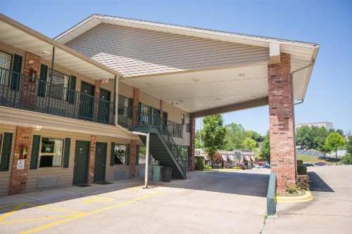 Green Gables Inn - image 26