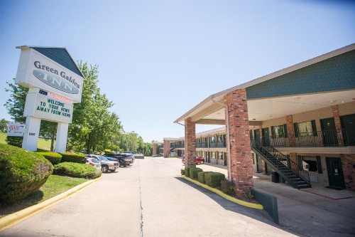 Green Gables Inn - image 36