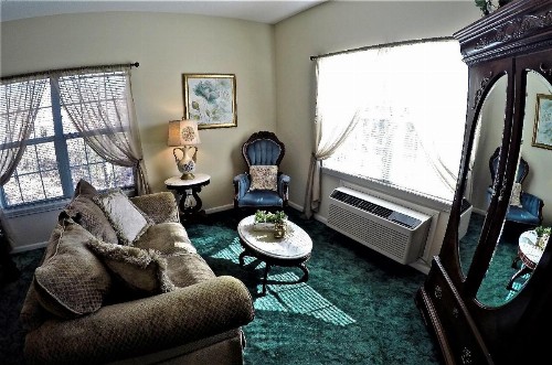 Bradford House Bed and Breakfast - image 4