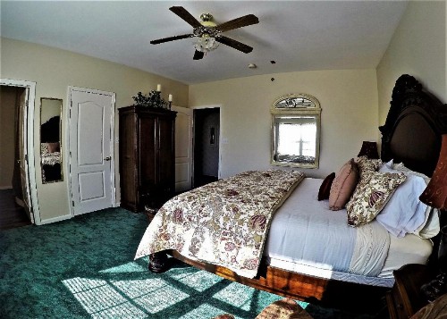 Bradford House Bed and Breakfast - image 40