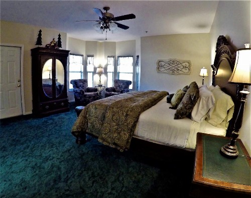 Bradford House Bed and Breakfast - image 5