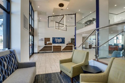 Holiday Inn Express Hotel & Suites Branson 76 Central an IHG Hotel - image 25