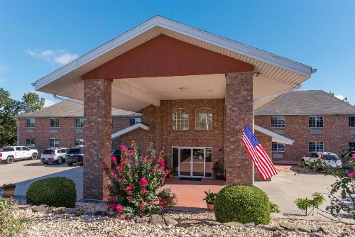 Rodeway Inn Branson Brick House - image 22