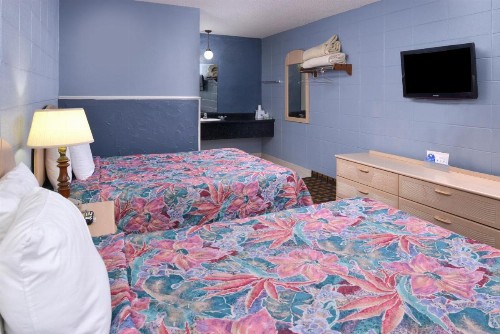 Americas Best Value Inn & Suites Branson - Near The Strip - image 20