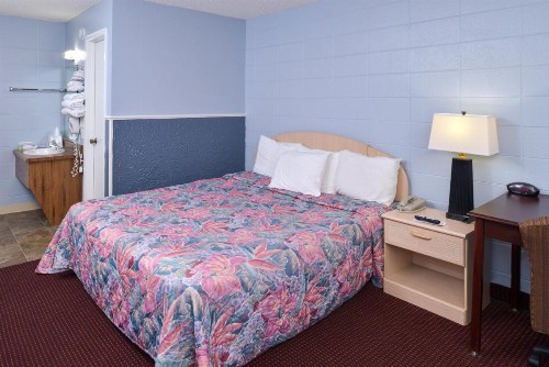 Americas Best Value Inn & Suites Branson - Near The Strip - image 8