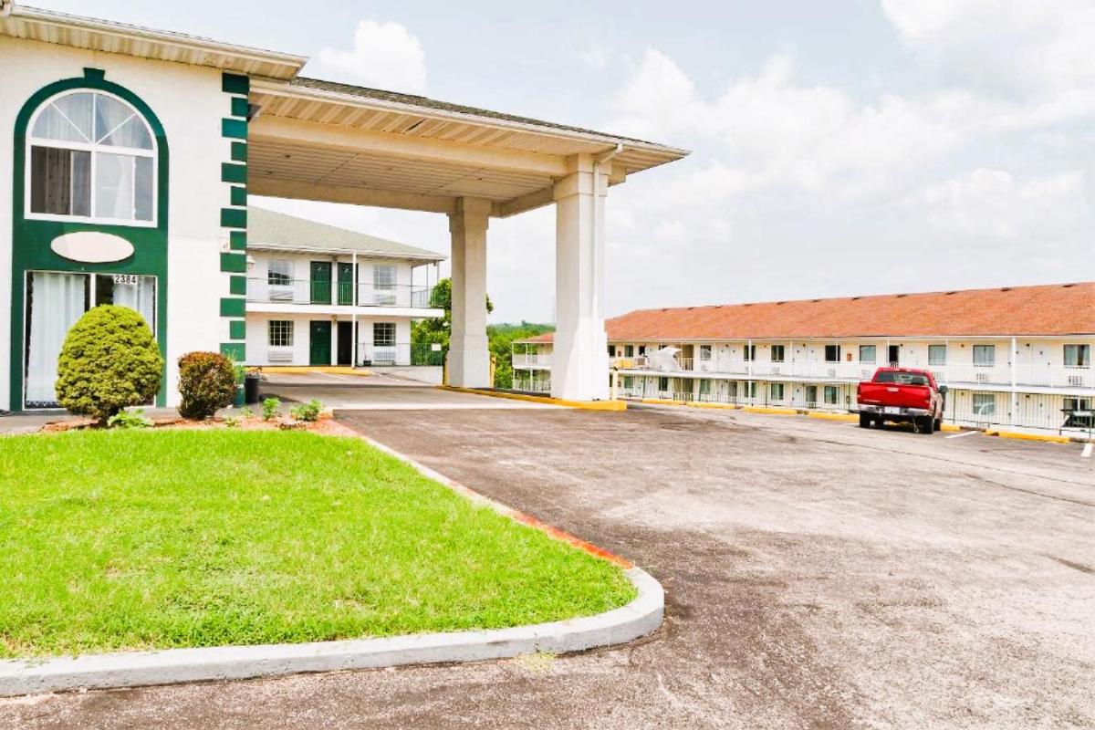 Capital O - Classic Motor Inn Branson - main image