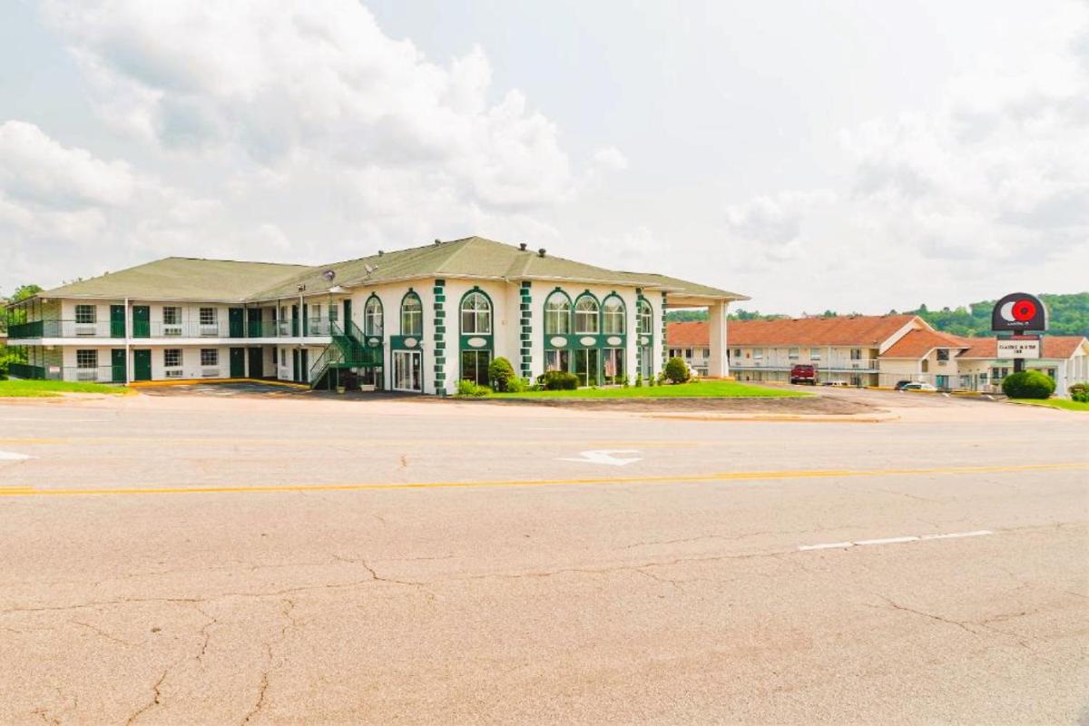 Capital O - Classic Motor Inn Branson - image 3