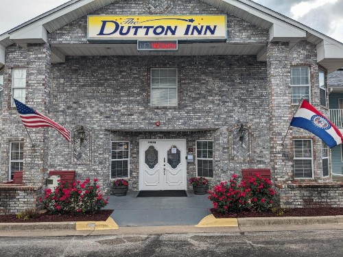 Dutton Inn - image 27