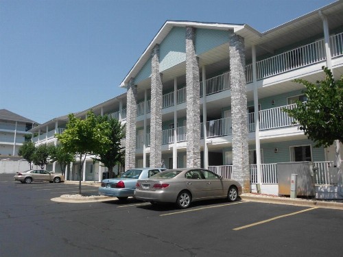 Dutton Inn - image 44