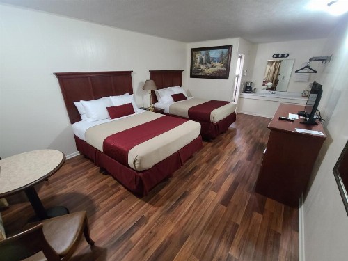 Homestead Motel - image 2
