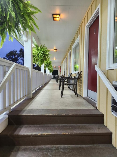 Homestead Motel - image 38