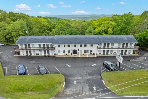 Old Southern Inn - image 35