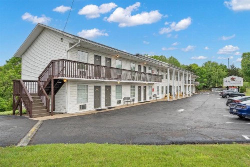Old Southern Inn - image 36