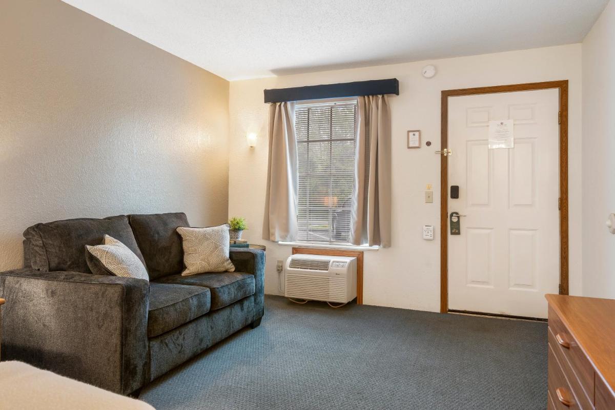 Old Southern Inn - image 6