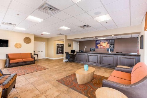 Red Lion Inn & Suites Branson - image 1
