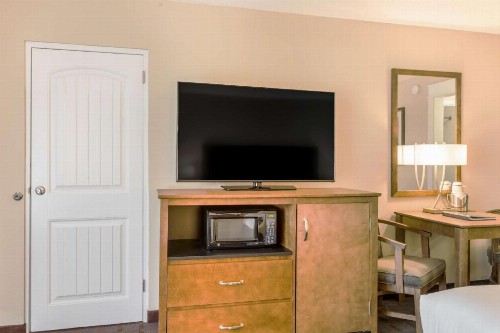 Red Lion Inn & Suites Branson - image 21